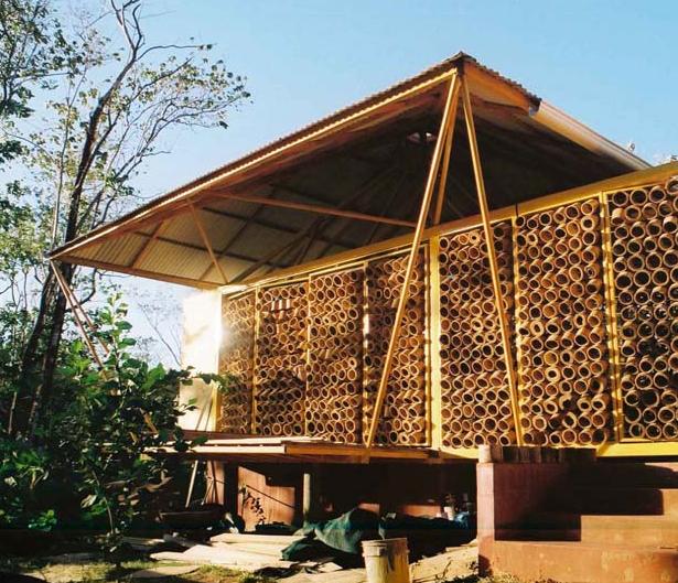 Green Arsitektur dengan Rumah Bambu 18
